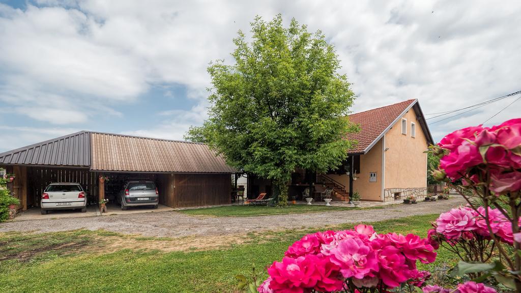Apartment Tomasevic Slunj Exteriér fotografie