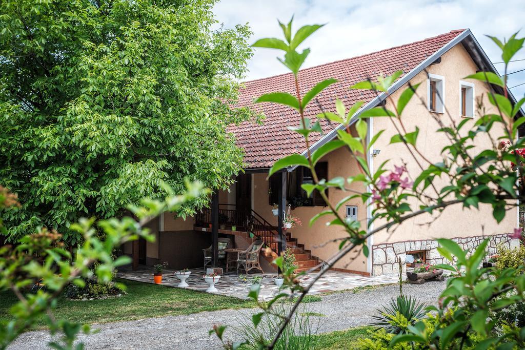 Apartment Tomasevic Slunj Exteriér fotografie